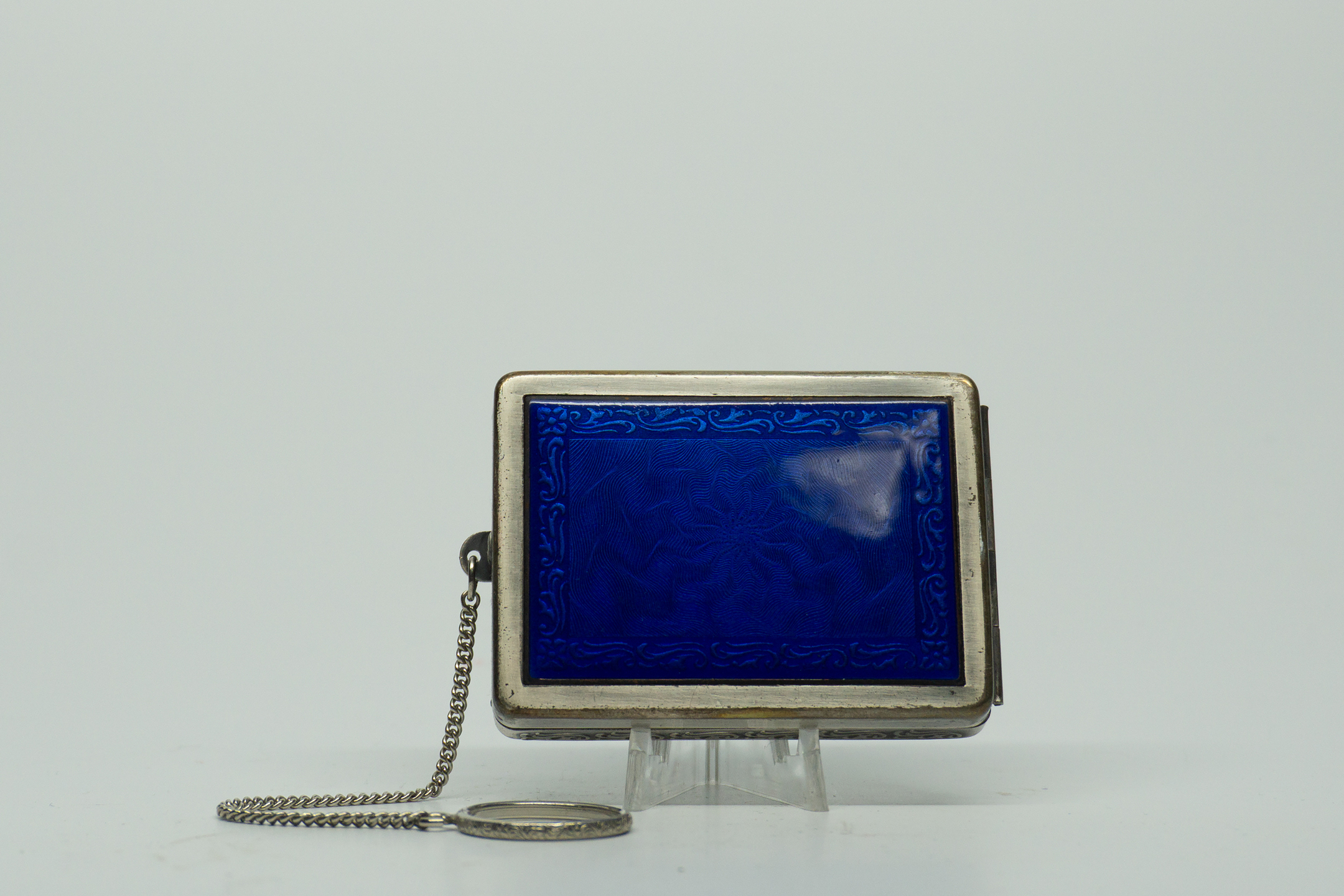 Karess Dazzling Dancers Compact