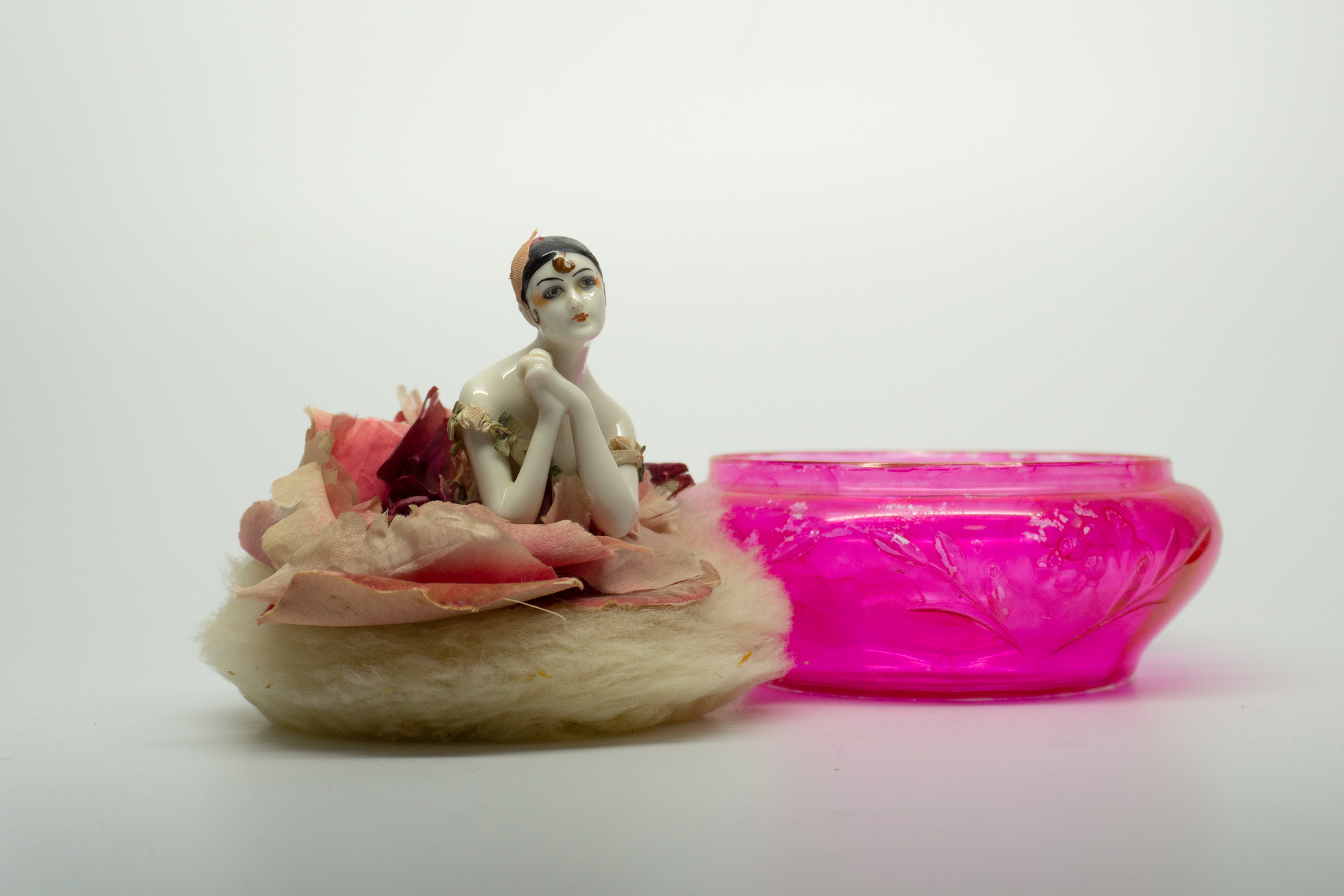 Powder Jar with Puff