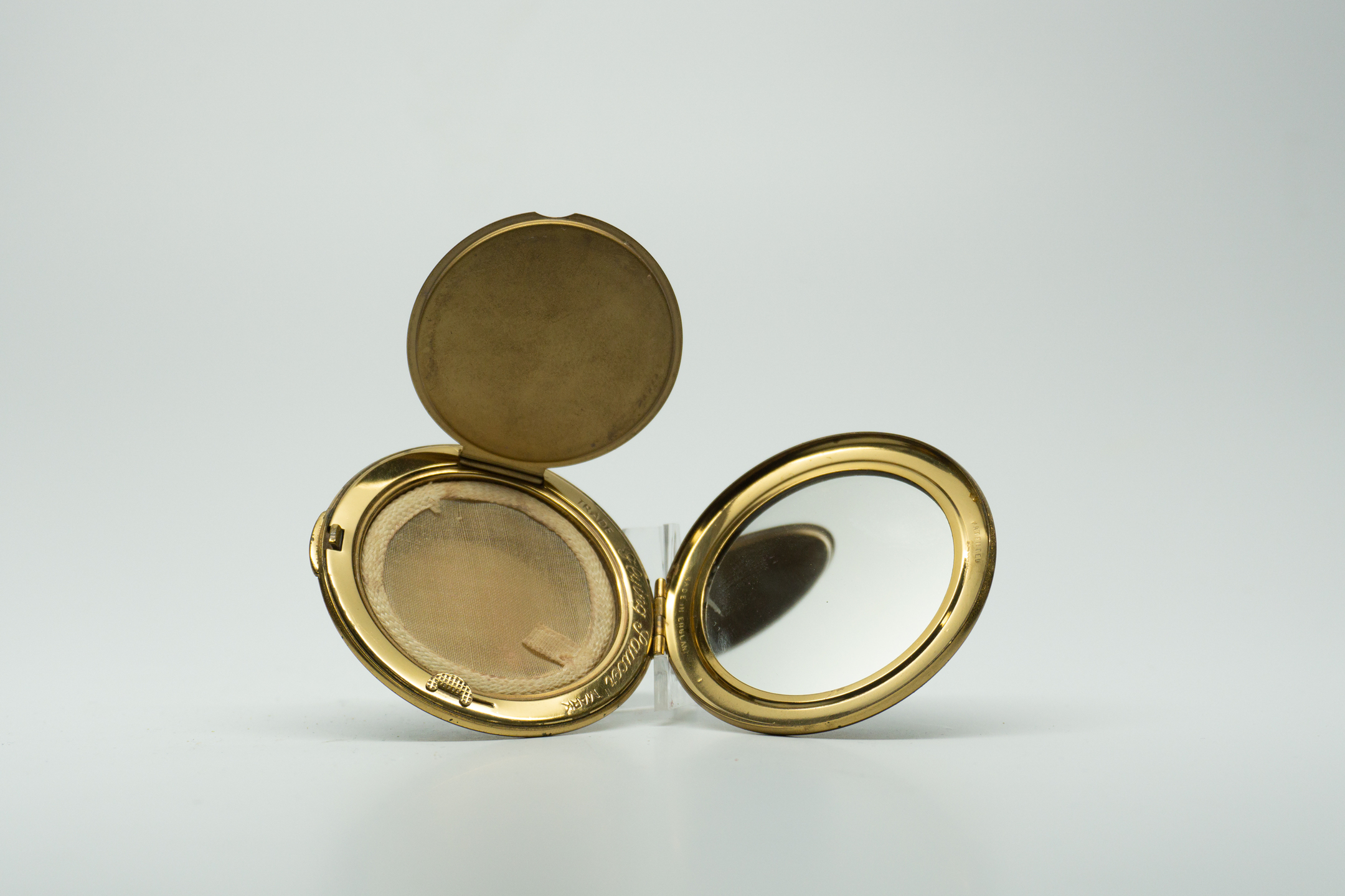 Kigu Flying Saucer Compact