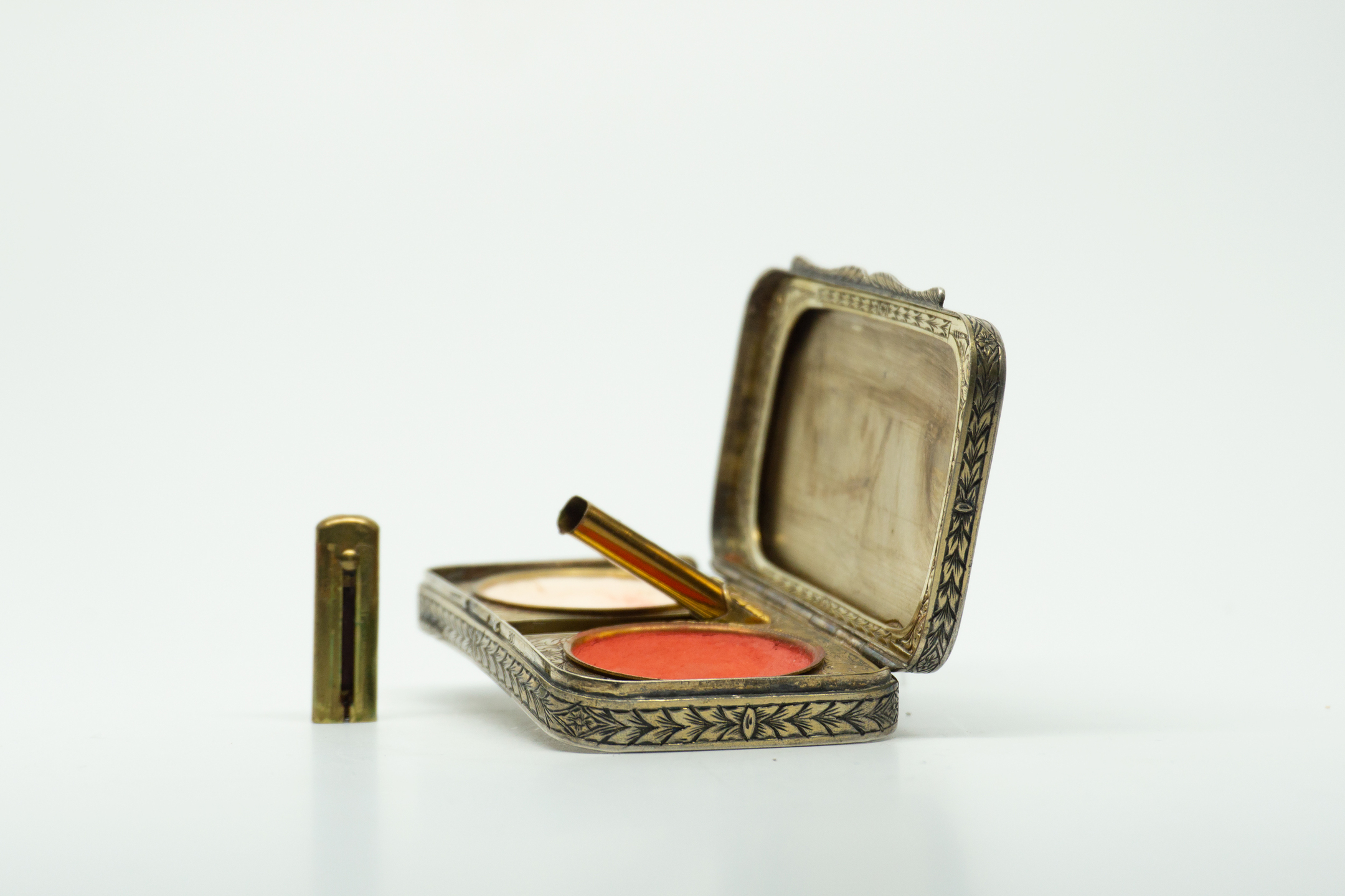 1950s Hand Painted Italian Compact