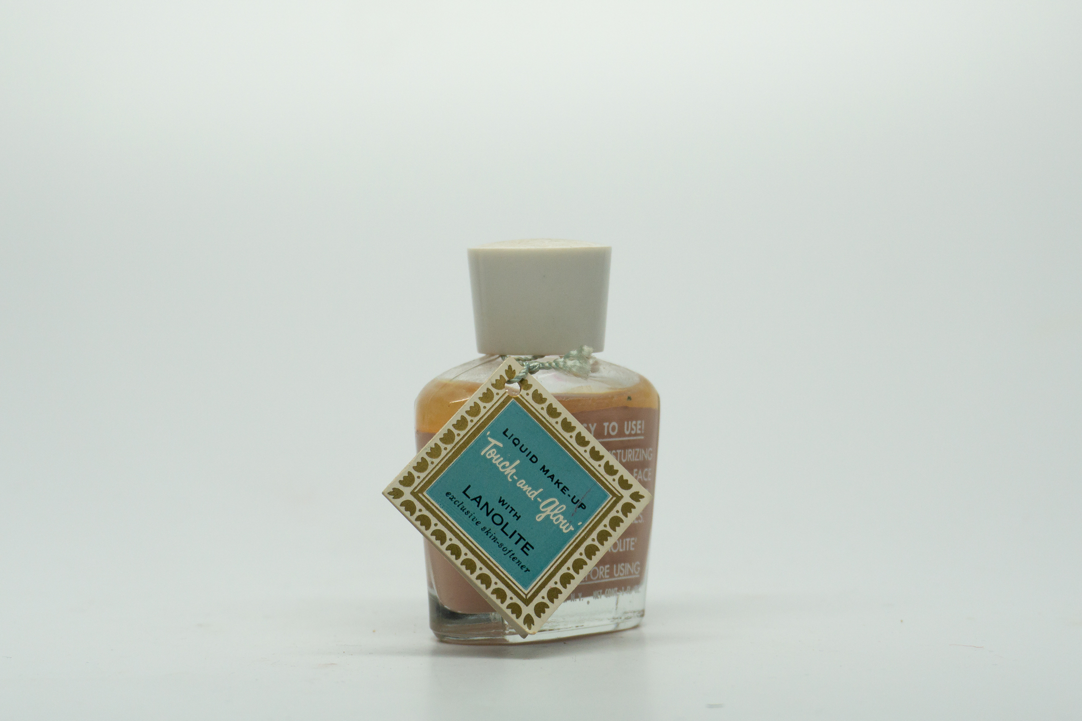 Revlon Touch and Glow Liquid Makeup