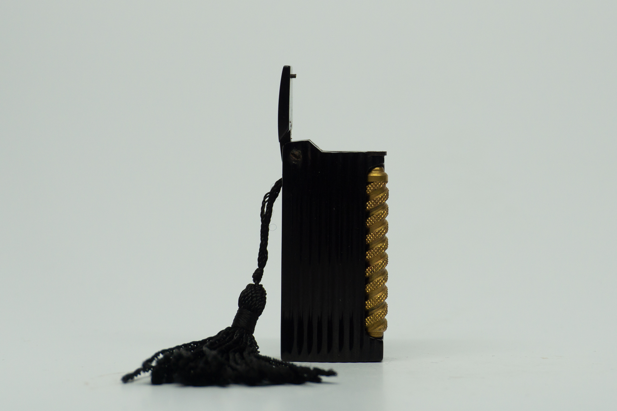 Le Rouge Baiser Tassel Lipstick