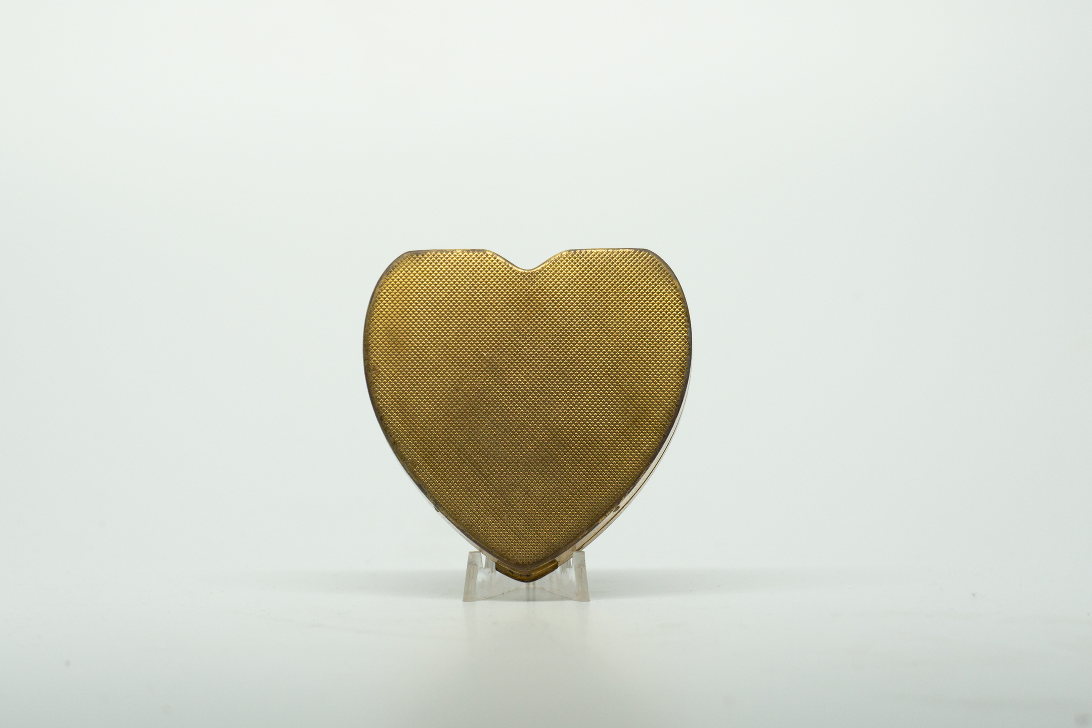 Hingeco Heart-Shaped Military Compact