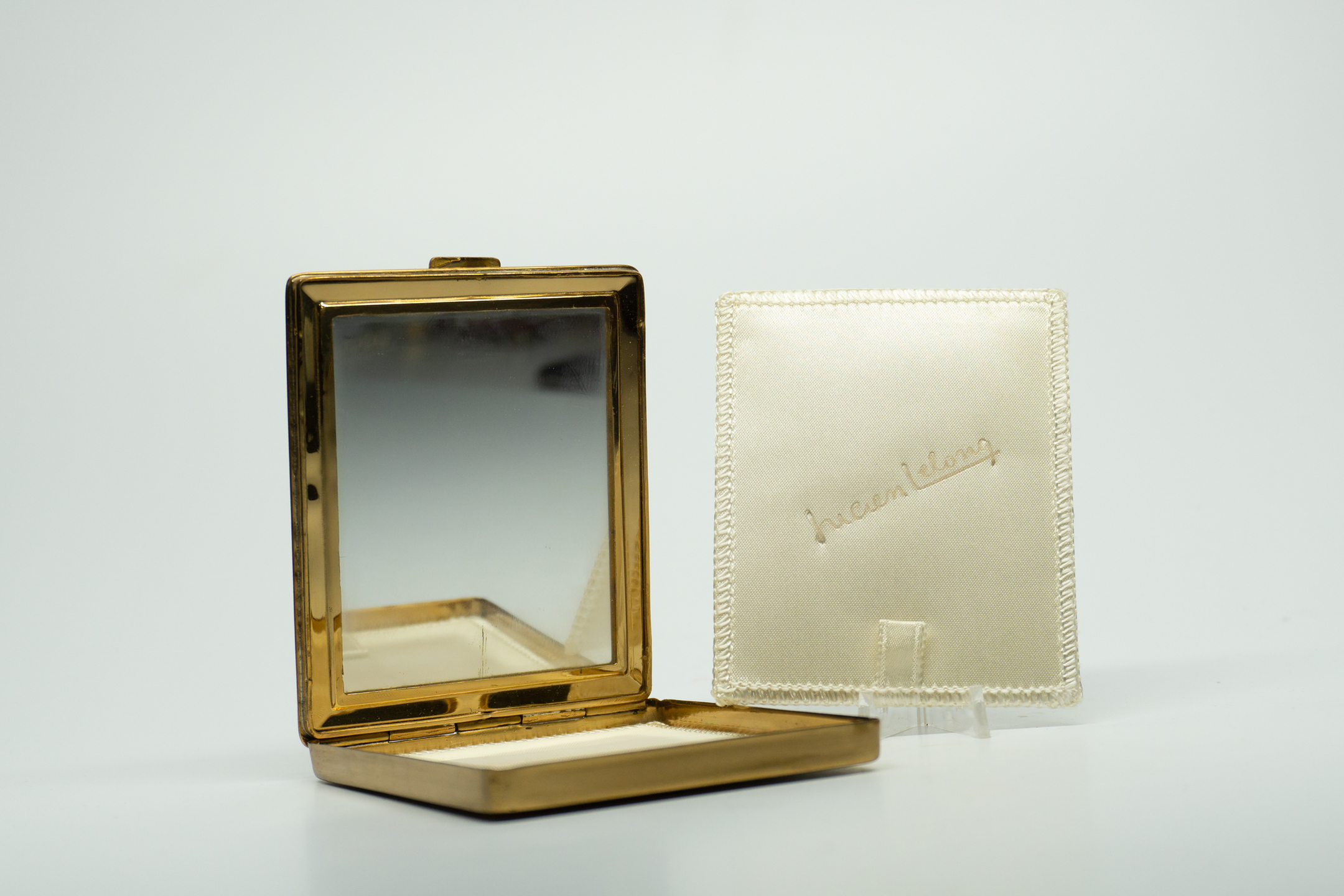 Lucien Lelong Compact