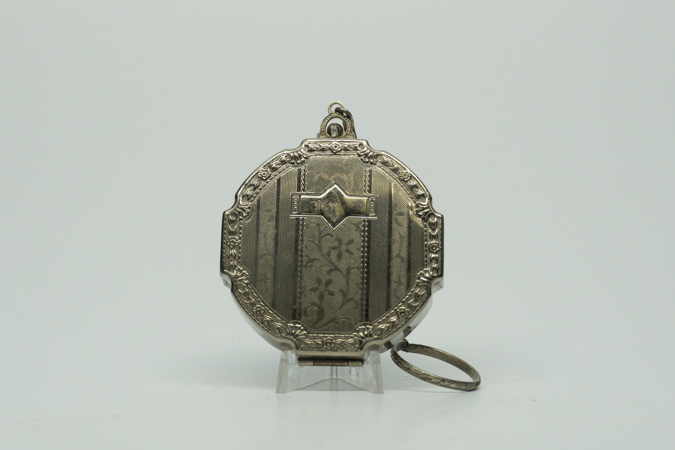 Mayfair  Guilloche Finger Loop Double Compact