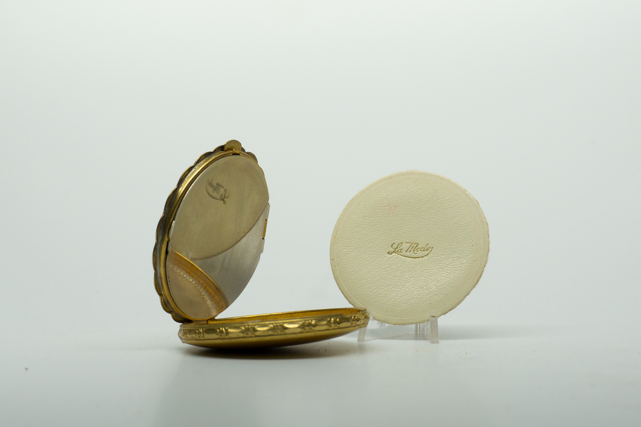 La Mode Guilloche Great Seal of The United State Compact