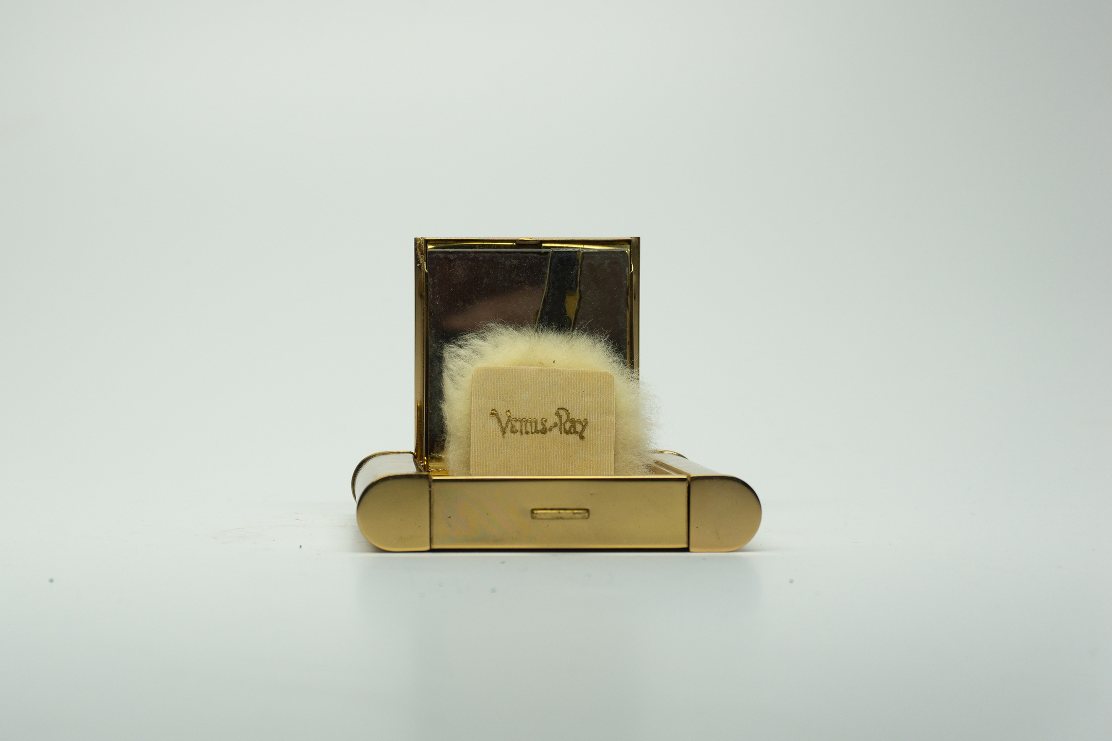 Venus Ray Illuminated Compact 