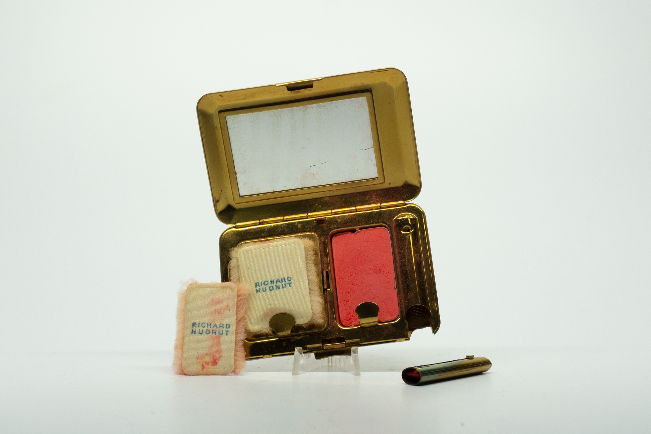 Richard Hudnut Triple Compact