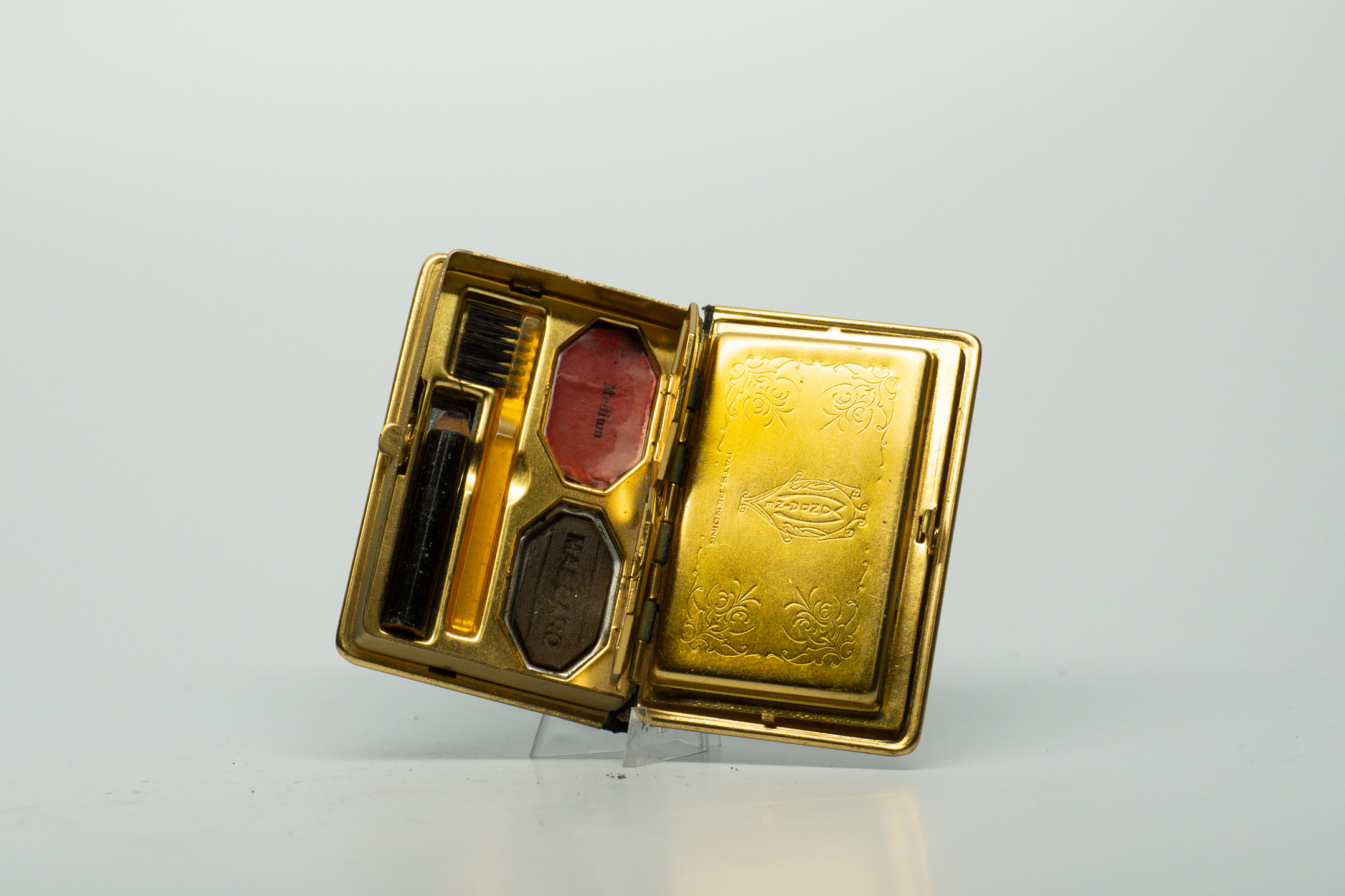 Mondaine Leather Book-Style Compact