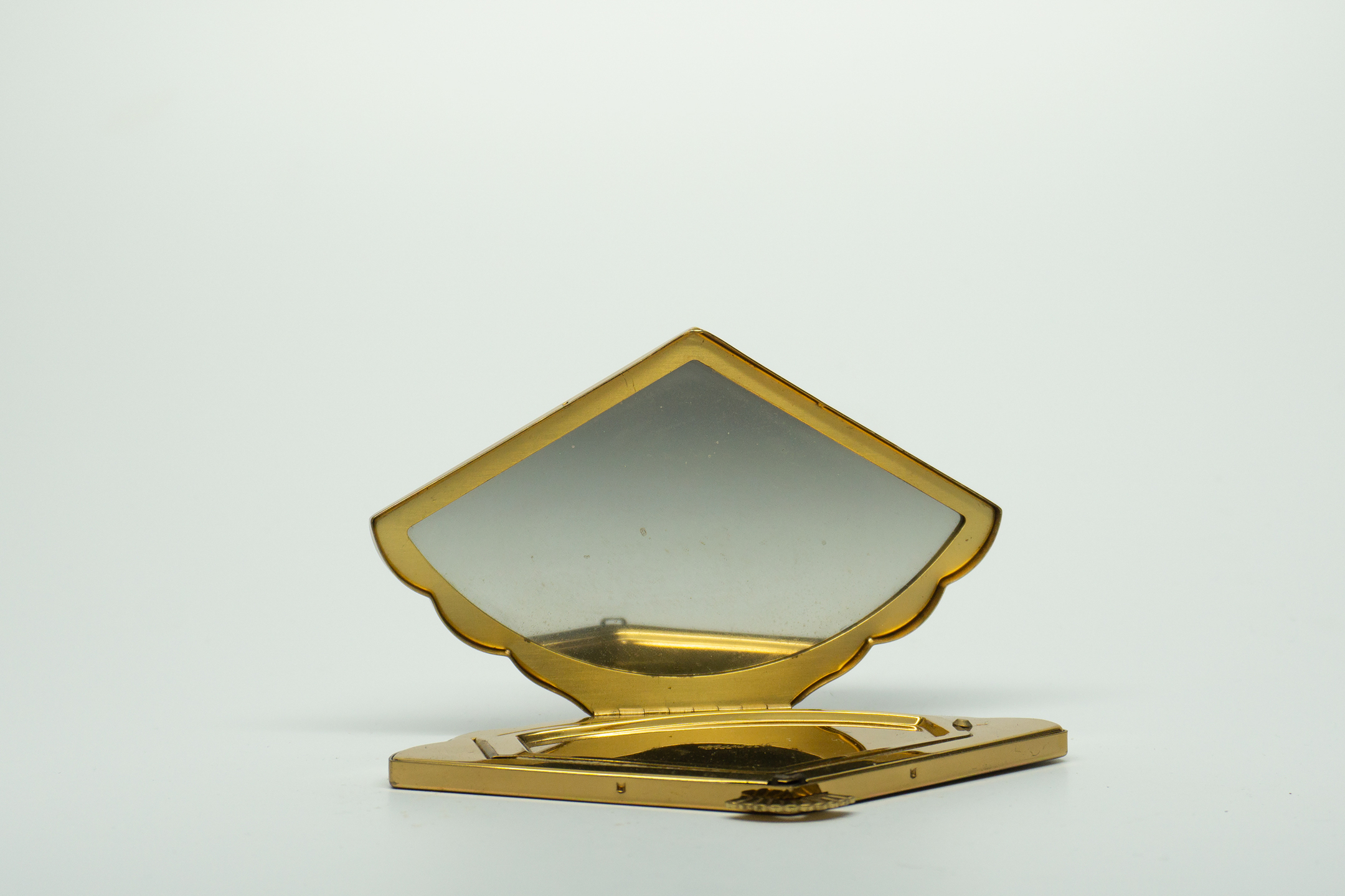 Wadsworth Lady Godiva Fan Compact