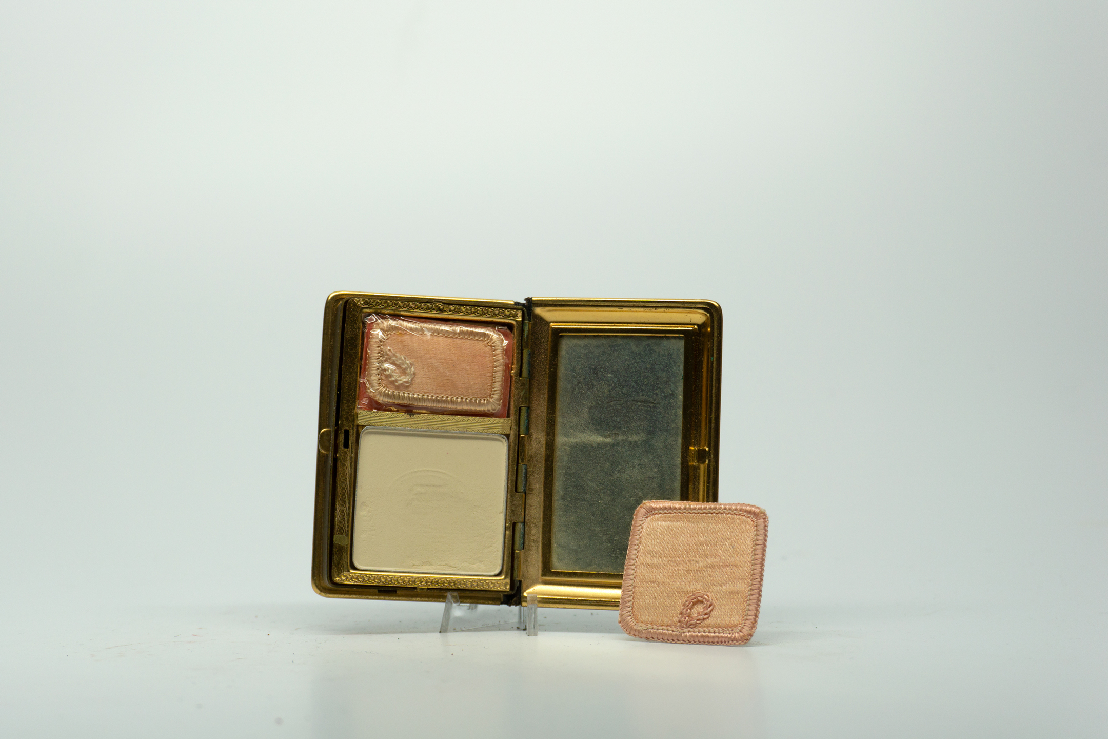 Mondaine Leather Book-Style Compact