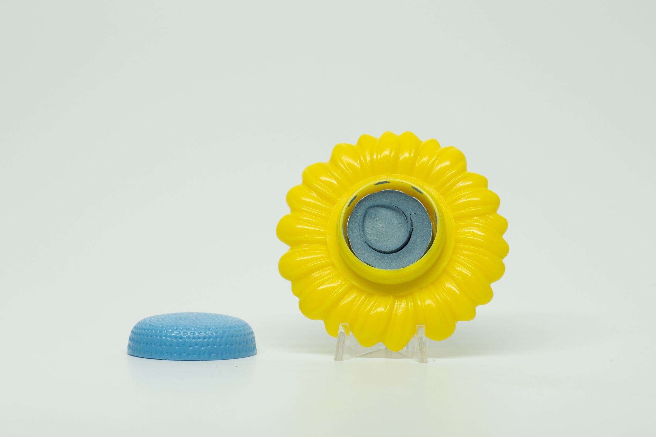 Avon Blue-Eyed Susan Lasting Color Eyeshadow