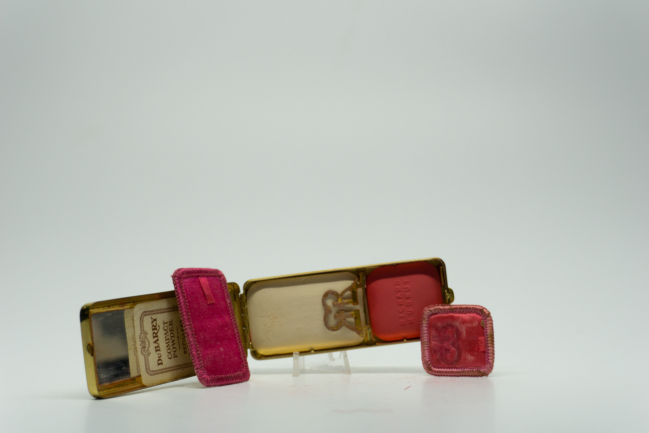 Richard Hudnut Du Barry Double Compact