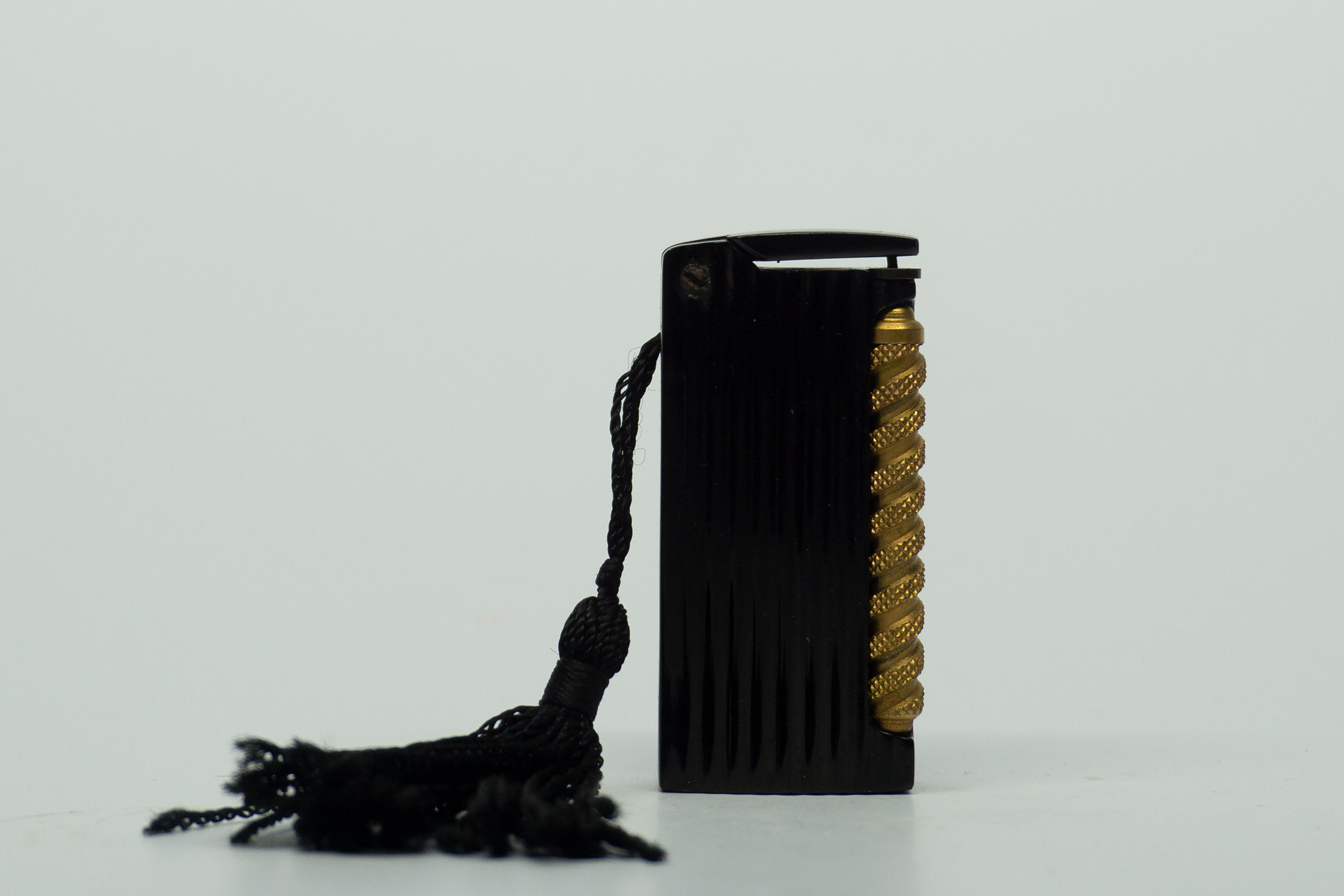 Le Rouge Baiser Tassel Lipstick