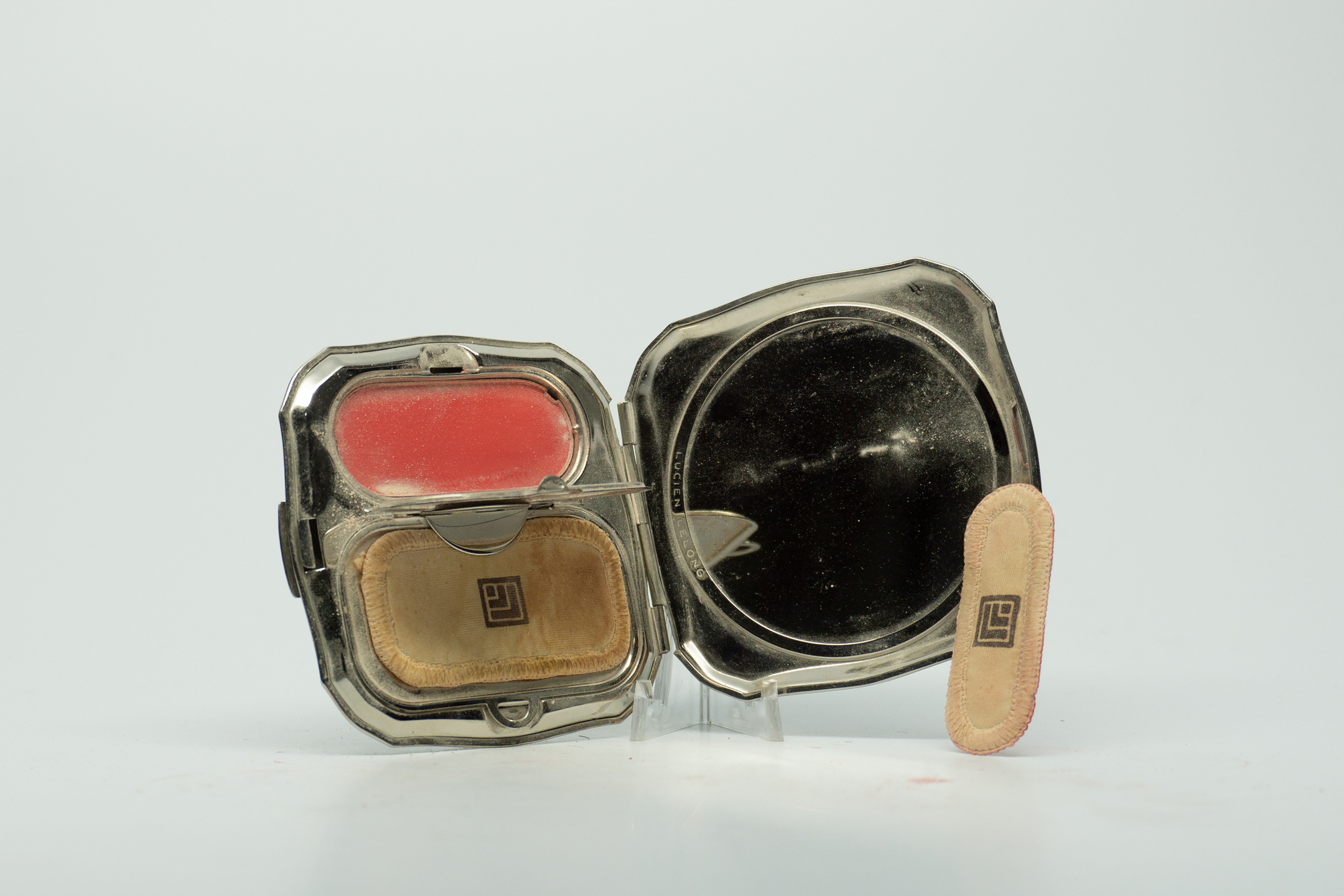 Lucien Lelong Baguette Compact