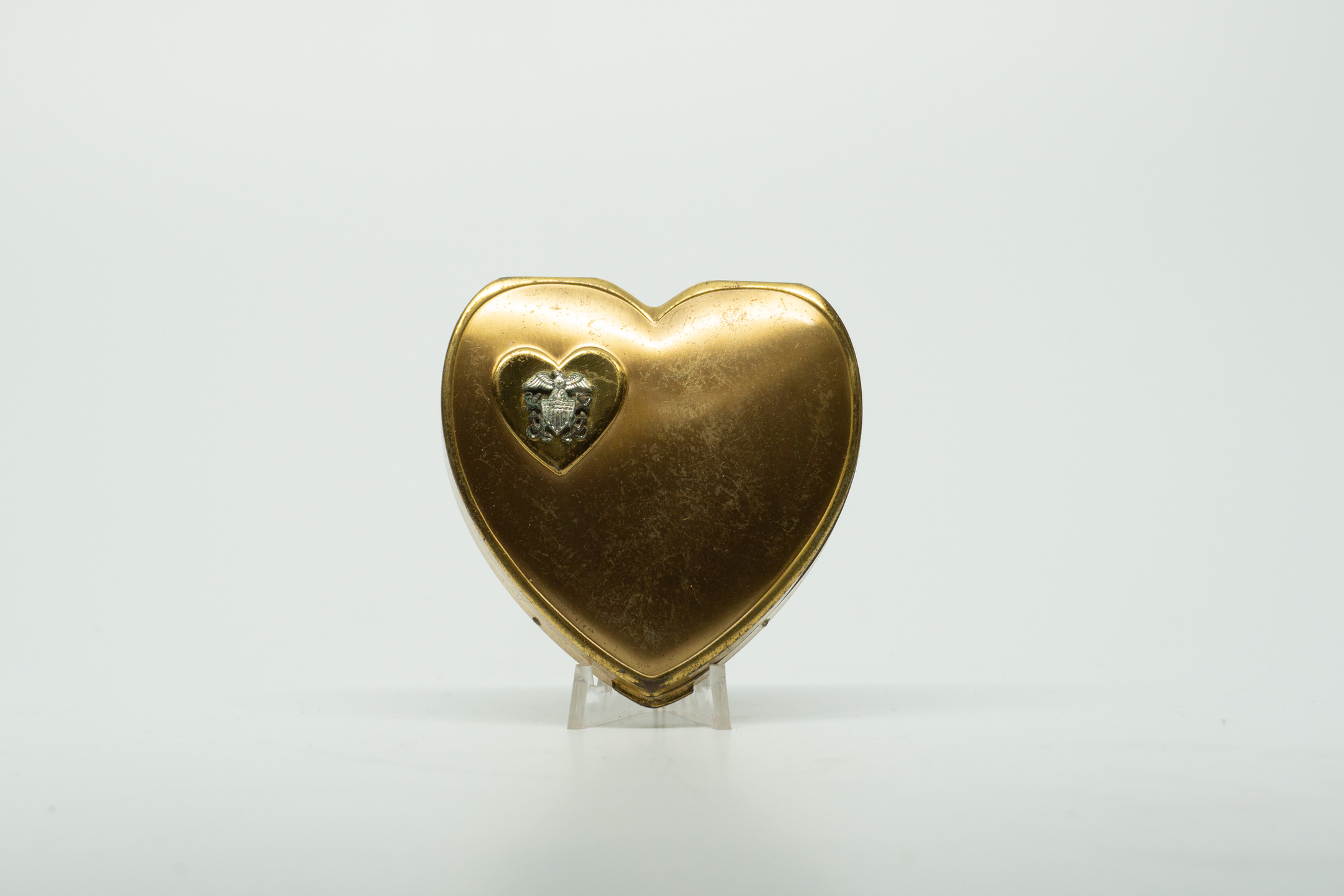 Hingeco Heart-Shaped Military Compact